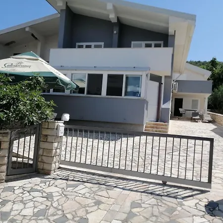 With A Parking Space Vinjerac, Zadar - 22585 Apartment *