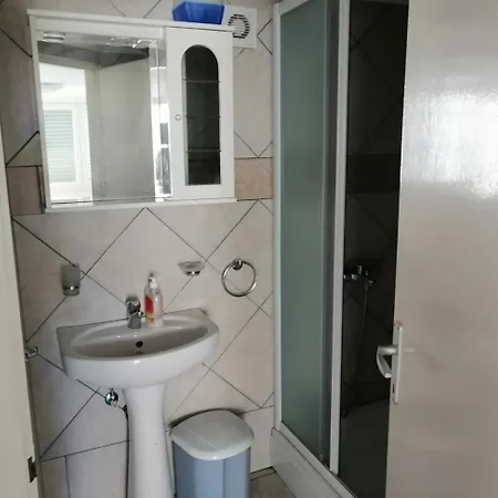 Apartman With Parking Space Vinjerac, Zadar - 22585 *